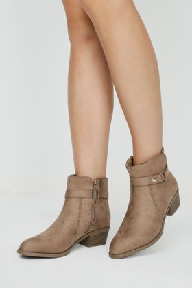Stone Casual Stacked Heel Boots